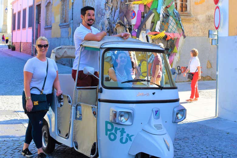 Pronti per l'avventura in tuk tuk