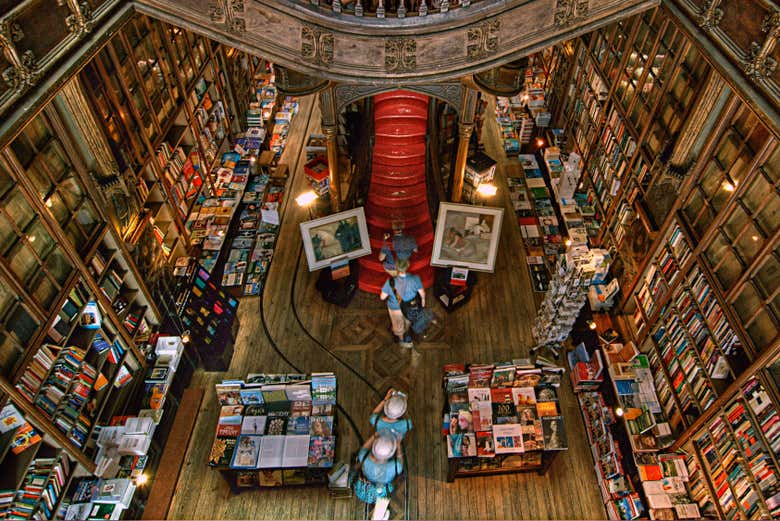 Interno della libreria Lello