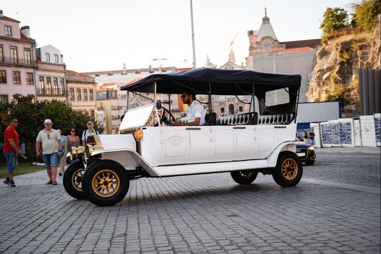 Tour in auto d'epoca a Porto
